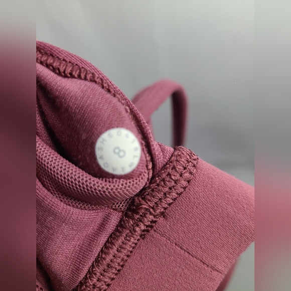 Lululemon Flow Y sports bra size 8 - Picture 3 of 3